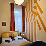 Cozy Near The New York Cafe With Private Bathroom 旅馆 *