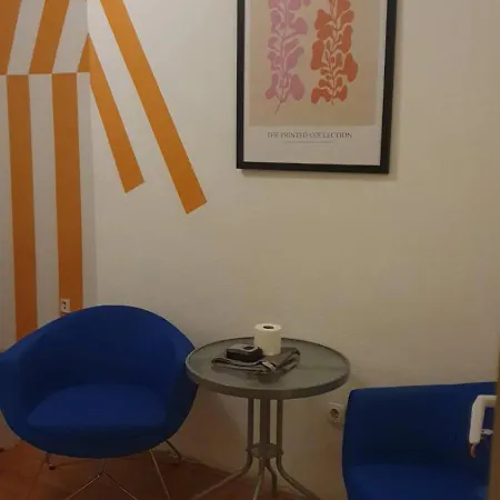 Hostel Cozy Near The New York Cafe With Private Bathroom Budapest