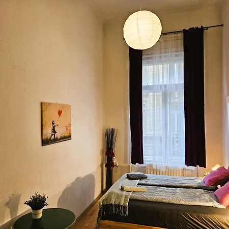 Albergue Cozy Near The New York Cafe With Private Bathroom