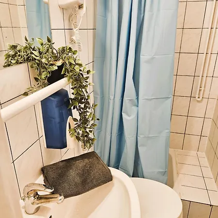 Ostello Cozy Near The New York Cafe With Private Bathroom *