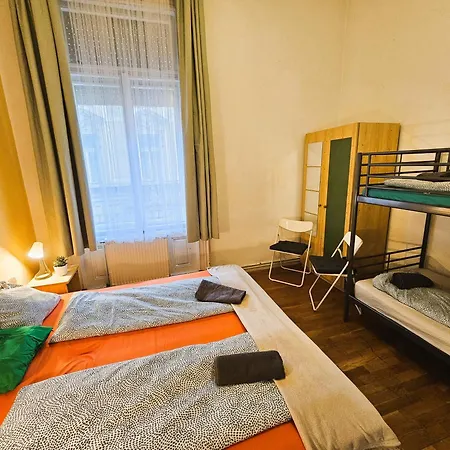 Cozy Near The New York Cafe With Private Bathroom * Budapeste