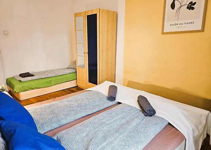 Cozy Near The New York Cafe With Private Bathroom *