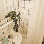 Cozy Near The New York Cafe With Private Bathroom * بودابست