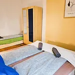Cozy Near The New York Cafe With Private Bathroom *