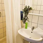 Cozy Near The New York Cafe With Private Bathroom بيت شباب *