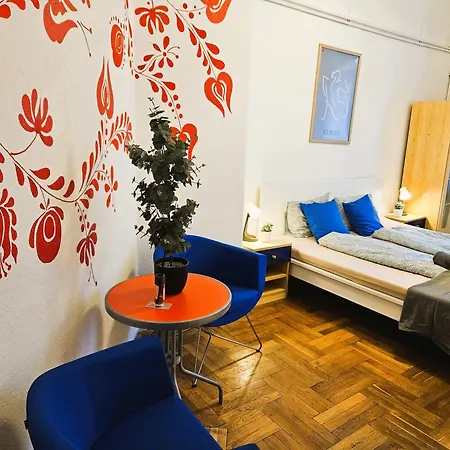 Cozy Near The New York Cafe With Private Bathroom Hostel Boedapest