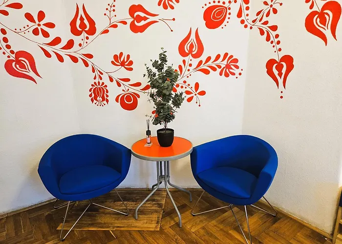 Hostel Cozy Near The New York Cafe With Private Bathroom
