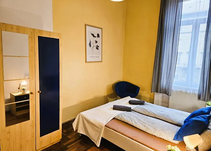 Vandrerhjem Cozy Near The New York Cafe With Private Bathroom Budapest