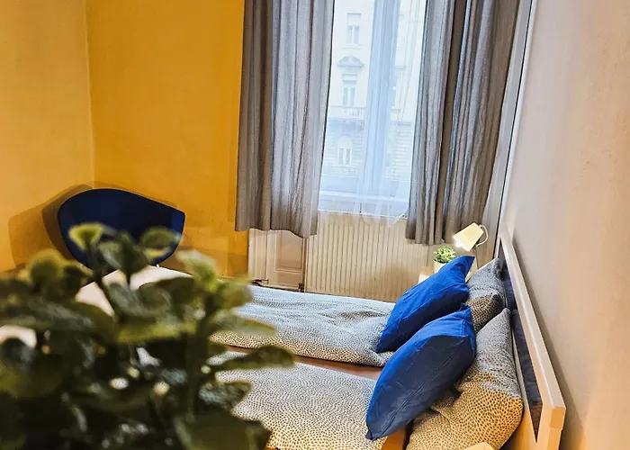 Vandrerhjem Cozy Near The New York Cafe With Private Bathroom *