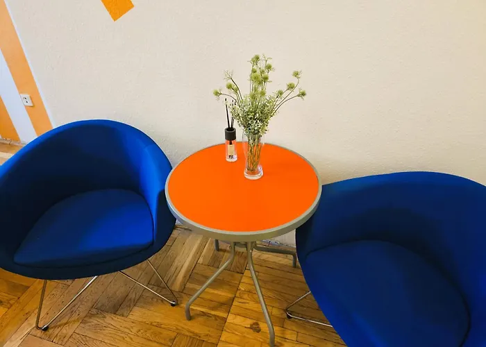 Hostel Cozy Near The New York Cafe With Private Bathroom *