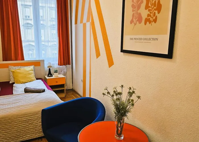 Cozy Near The New York Cafe With Private Bathroom Vandrerhjem *